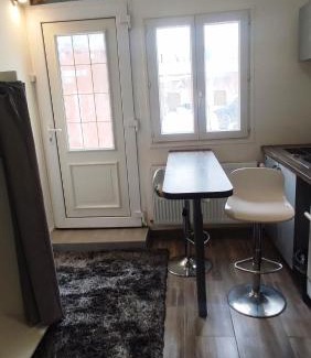 La Courneuve Apartment | Studio Pour Une deux Personnes