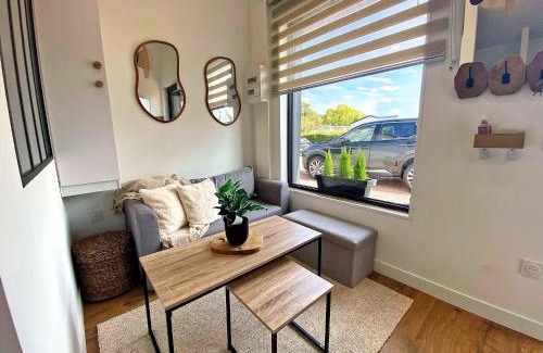 Ardres Apartment | Studio premium, à 50m du Lac d'Ardres avec terrasse