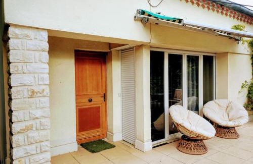 Sud Apartment | Studio privé - terrasse, parking, WIFI