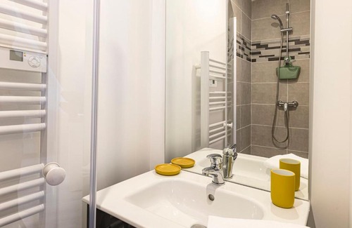 Saint-Serge Apartment | Studio proche université et commodités