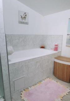 Mauges-sur-Loire Apartment | Studio Propre et Cosy