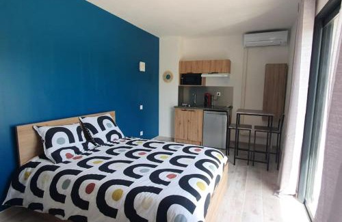 Istres Bed & Breakfast | Studio Provence