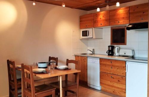 Montgenevre Apartment | Studio rénové avec balcon sud et parking, 4 personnes, Montgenèvre - FR-1-330D-66