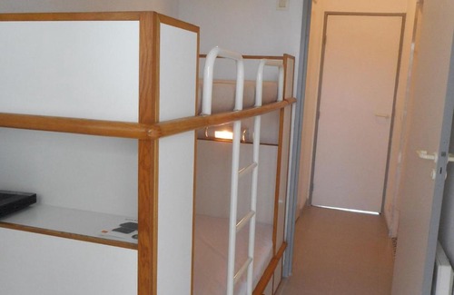 Villeneuve Loubet Beach Apartment | Studio Rénové en Bord de Mer avec Terrasse, Parking et Wifi à Villeneuve-Loubet - FR-1-252A-29