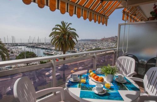 Menton Apartment | Studio rénové face mer avec terrasse, clim, wifi et proche commodités à Menton - FR-1-196-167