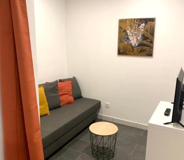 La Real Apartment | Studio République #2