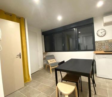 La Real Apartment | Studio République #5