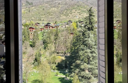 Brides-les-Bains Apartment | Studio rental with closed kitchen near spa center