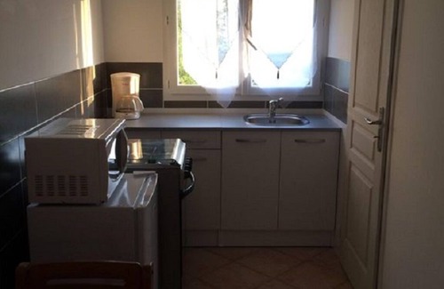 Bastelicaccia Apartment | STUDIO RENTAL WITH SEA VIEW
