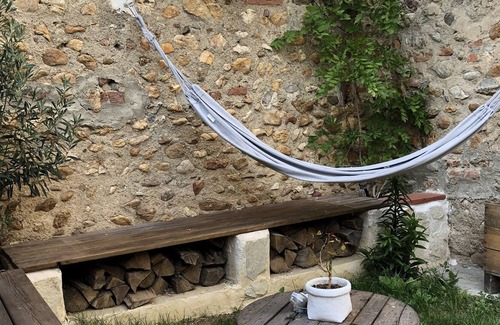 Villemolaque Apartment | Studio Romantique Avec Bain Nordique et BBQ à 10min de Thuir