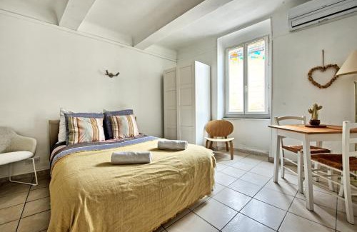 La Fare-les-Oliviers Apartment | Studio Romarin