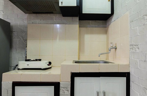 Sunter Apartment | Studio Room at Sunter Park View Apartment By Travelio