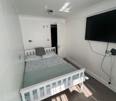 Harlow House | Studio Room