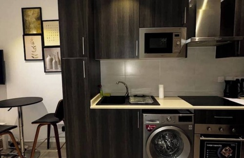Cantonments Apartment | Studio room with Fast Wi-Fi . Embassy Gardens