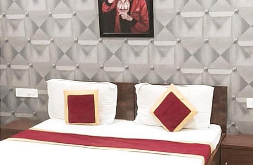 Ludhiana Hotel | STUDIO ROOMS in BELLA CIAO INN -- By SKY Group -- Favourite of Corporate, Groups, Couples