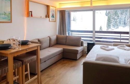 Noveli Apartment | Studio Rosablanche D12 by Interhome