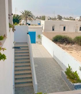 Mezraia Apartment | Studio Rouge Cosy à Dar Lili Djerba