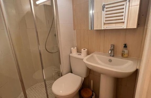 Clignancourt Apartment | Studio Sacré-Cœur Montmartre 2 - HALA PARIS