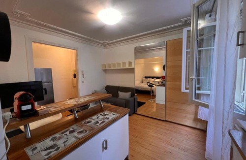 Clignancourt Apartment | Studio Sacré-Cœur Montmartre 2 - HALA PARIS