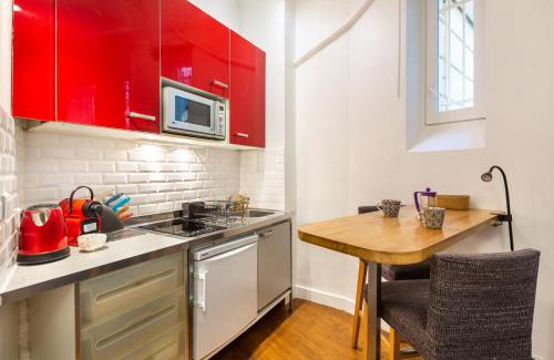 6th Arrondissement Apartment | Studio Saint Sulpice