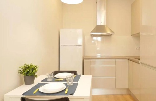 Sants-Montjuic Apartment | Studio Sants 2.1