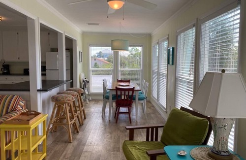 St. George Island House | Studio Sea: Affordable, Private Pool, 1 Block to Beach, Pets Welcome, Sleeps 10n