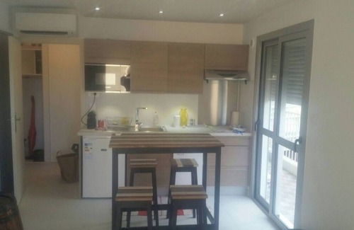Les Baumettes Apartment | Studio sea view 28 m2 100m from the beach