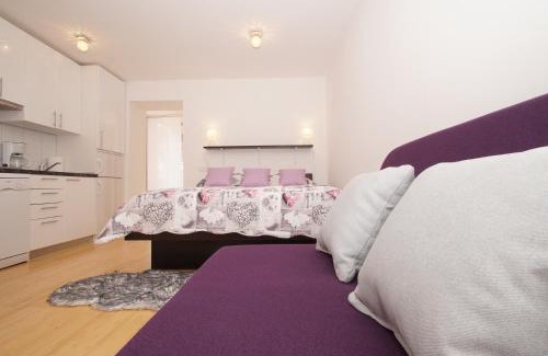 Medvinjak Apartment | Studio Seka with Seaview