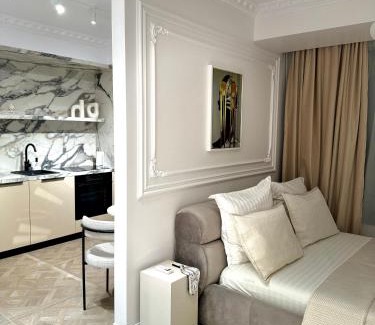 Timisoara Apartment | Studio Selling Sunset