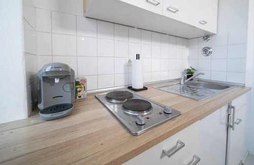 Furth-Sud Apartment | ☆ Studio Shiny | Central | Balcony | Fair | Kitchen