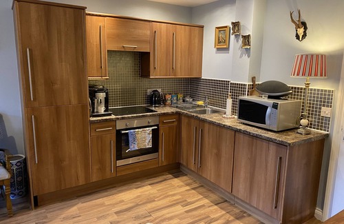 Macclesfield Apartment | Studio - Sleeps 2 - Pets - Terrace - Parking