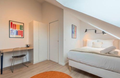 Annappes Apartment | Studio sous les combles côté rue, parking gratuit