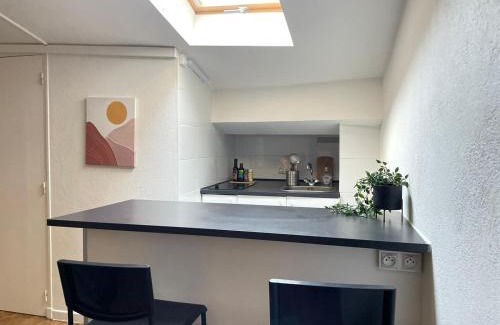 Nimes City Centre Apartment | Studio sous les toits