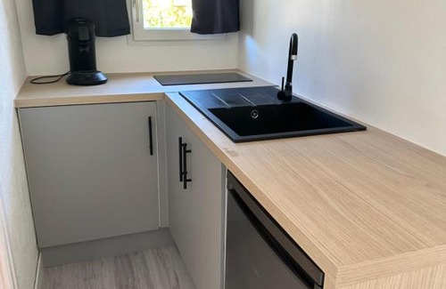 Maureilhan Apartment | Studio SPA Balnéo - Jardin privé
