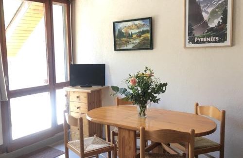 Saint-Lary-Soulan Apartment | Studio St Lary proche du centre, au calme avec vue montagne