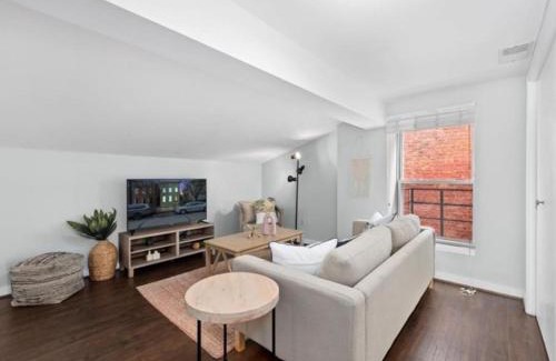 Cincinnati Apartment | Studio steps to Soccer and OTR and Downtown