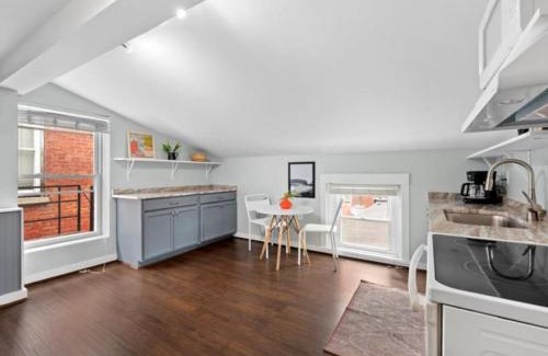 Cincinnati Apartment | Studio steps to Soccer and OTR and Downtown