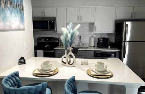 Huntsville Apartment | Studio Suite - Mins 2 Von Braun DWTN Space&Rocket!