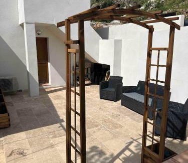 Sollies-Toucas Apartment | Studio sur un domaine d'oliviers