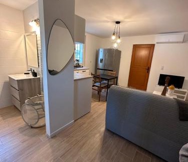 Sollies-Toucas Apartment | Studio sur un domaine d'oliviers
