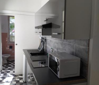 Saintes Apartment | Studio sympas à Saintes