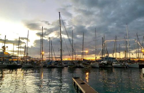 Papeete Apartment | Studio Tehetu City - heart of Papeete - WiFi AC park - 3 people