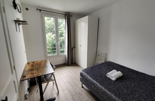 Aulnay-sous-Bois Apartment | Studio Tour Eiffel