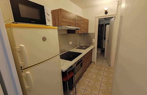 Bondoufle Apartment | Studio Tout Équipé Indépendant Dans Maison à 25 Minutes des Portes de Paris
