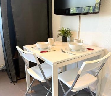 Faubourg-Raines Apartment | Studio tout confort cité de la gastronomie (3)