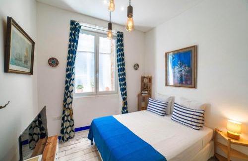 Opera Apartment | Studio Travel 24M2, 120m Vieux-Port ,Clim , Wifi ,Accès autonome avec code