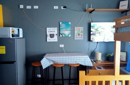 Poblacion District Apartment | Studio Unit at Jacinto Extension