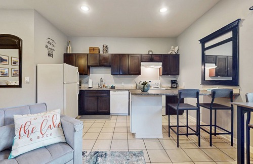 Bonney Lake Apartment | Studio unit with full kitchen, W/D, fireplace, & patio area