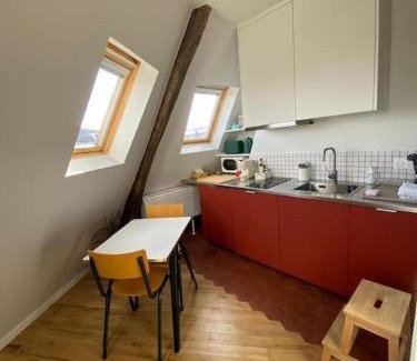 Saint-Merri Apartment | Studio Victoria - Centre de Paris
