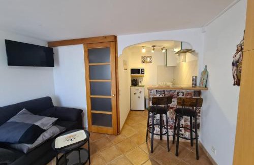 Carnoules Apartment | Studio Vintage dans la nature